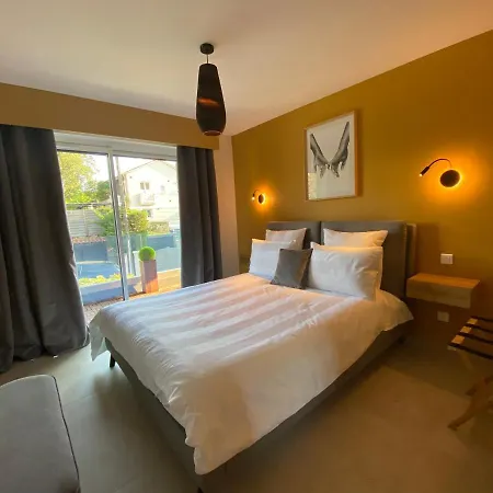 De Charme La Lionne-piscine-12 Pers Βίλα *